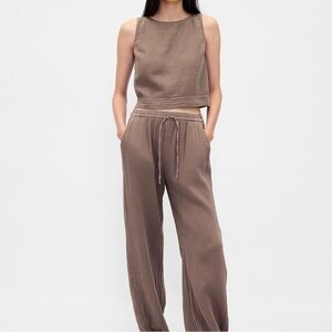 Gap Matching Set Cotton Gauze Easy Split-Hem Pants Crop Shell Top Arrow Brown 🤍